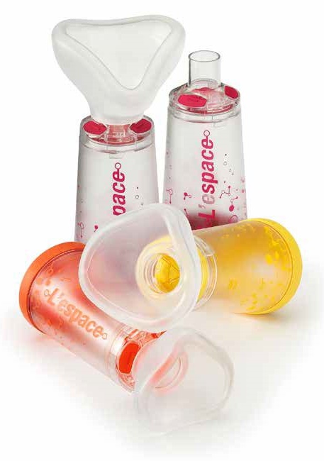 CAMERA DISTANZIATRICE PER EROGATORI SPRAY PREDOSATI L'ESPACEMDI CON VALVOLA 200ML PER NEONATI COLORE ARANCIONE MISURA 80X80X170MM CON MASCHERA - pharmaluna