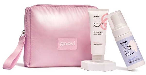GOOVI BOX NATALE 2025 DETERSIONE 1 MOUSSE DETERGENTE 100 ML + 1 SCRUB VISO 75 ML + 1 POCHETTE - pharmaluna
